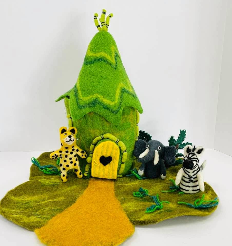 Jungle Hut Felt Playhouse