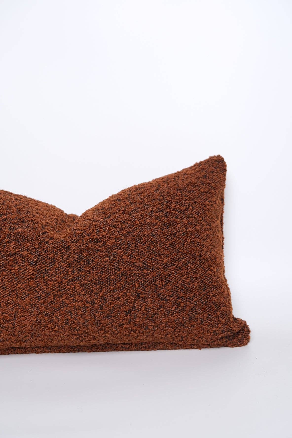 Boucle Lumbar: Auburn: 12" x 20"