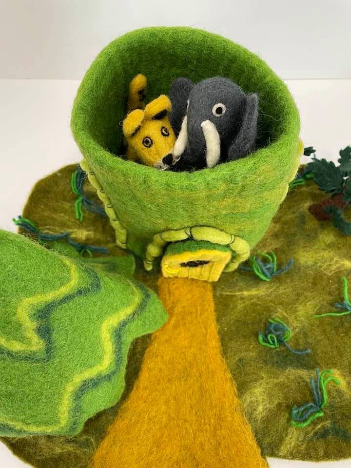 Jungle Hut Felt Playhouse